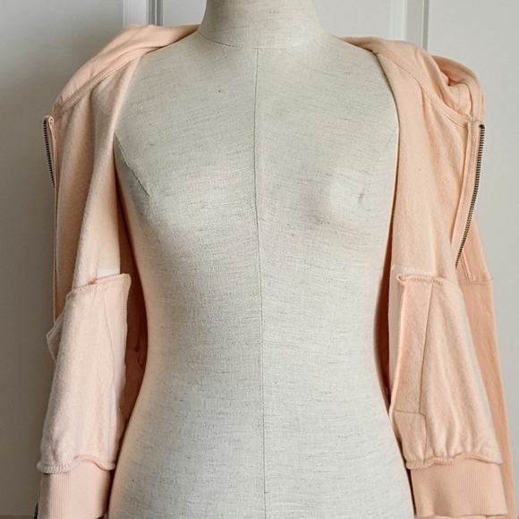 Young Fabulous & Broke Hoodie Cropped Full Zip Front Faux Pockets Peach M NWT - Picture 9 of 11